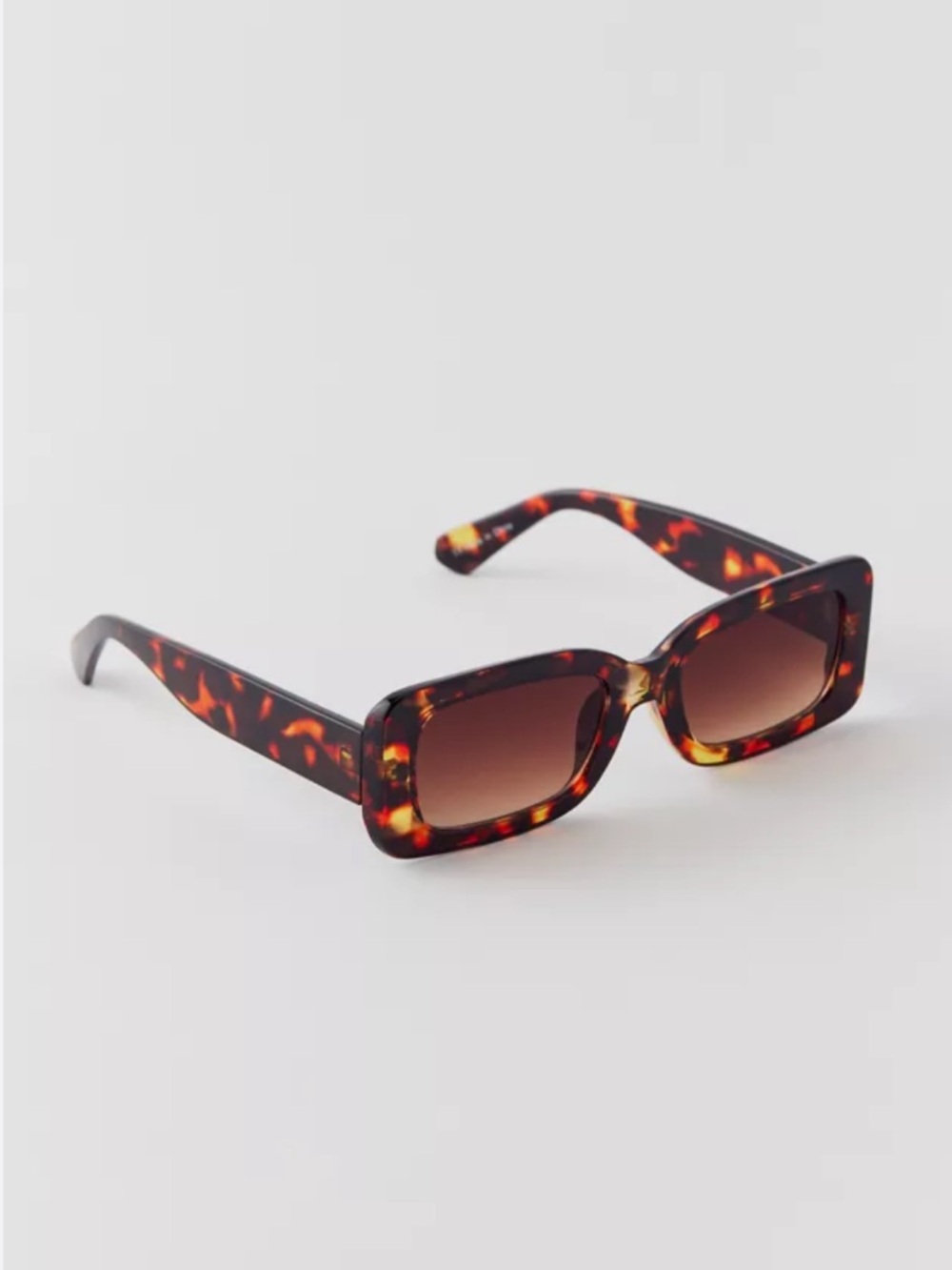 UO Essential Rectangle Sunglasses